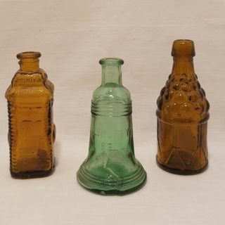 Miniature Bottles Philadelphia Berrings Apple Liberty Bell Taiwan Brown Green