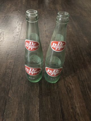 2 Old Vintage 1977 Dr.  Pepper Beverages Soda Pop Bottle Glass Green Hue 10 oz. 3
