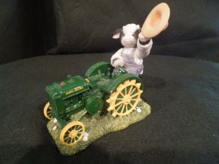 Mary’s Moo Moos John Deere Model D Tractor Figurine Cow 856509