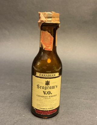 1967 Eastern Airlines Mini Seagrams V.  O.  Bottle 2