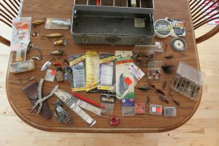 Vintage Grip Loc Aluminum Tackle box,  gear,  fly fishing,  lures,  pliers 3