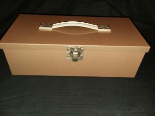 Vintage Nielsen Hardware Corporation Metal Tool Box With Handle And Latch