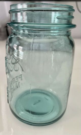1923 - 1933 Vintage Blue Ball Perfect Mason Pint Canning Jar - No Lid 2
