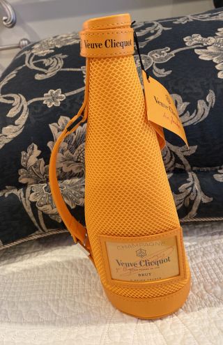 Veuve Cliquot Champagne Ice Jacket Insulated Carrier With Handle