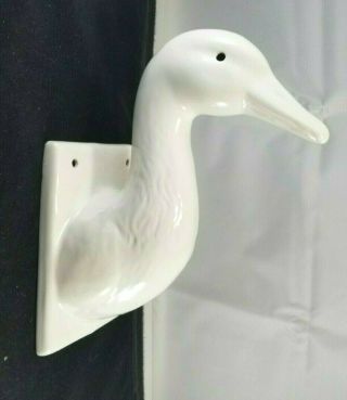 Vtg White Ceramic Duck Goose Head Towel Apron Wall Hanger / About 9 " X 4 1/2 "