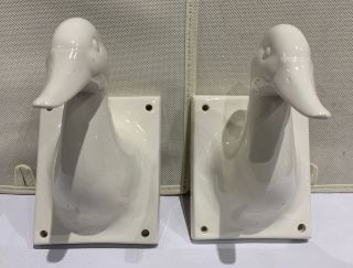 Vtg White Ceramic Duck Goose Head Towel Apron Wall Hanger Holder