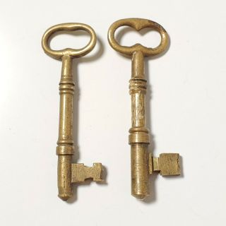 2 Vtg Unique Antique Brass Solid Barrel Skeleton Keys Approx 2 7/8 " Long