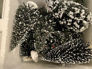 Thomas Kinkade Christmas Hawthorne Village - Snow Covered Pine Trees