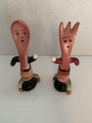 Vtg Anthropomorphic Running Spoon And Fork Salt And Pepper Shakers Pink Kitchen