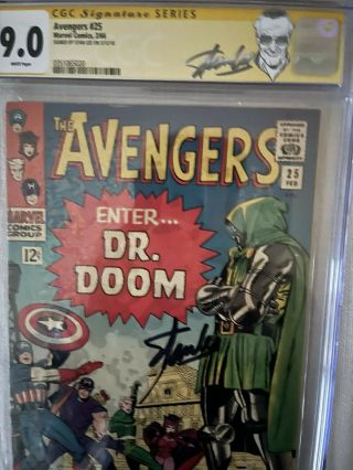 The Avengers 25 CGC 9.  0 SS STAN LEE Fantastic Four And Doctor Doom White Pages 3