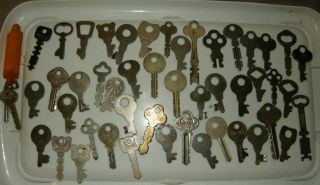 51 Antique Old Vintage Mostly Flat Steel Padlock Keys Eagle Corbin Yale Miller