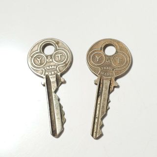 2 Vintage Old Yale & Towne Mfg Co Paracentric Keys Approx 2 1/8 
