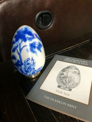 The Franklin Delft Porcelain Style Blue And White Egg Stand And Booklet