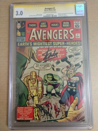 The Avengers 1 Cgc 3.  0 Signed By Mr.  Stan Lee On 10 - 27 - 2009 Cream To Off White