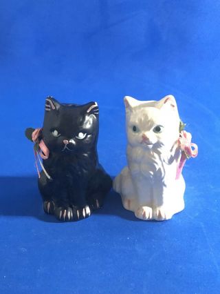 Vintage Black/white Cat Salt And Pepper Shaker Ceramic 3”