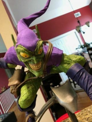Green Goblin Sideshow Premium Format 1/4 Scale Statue Limited Edition 687/1200