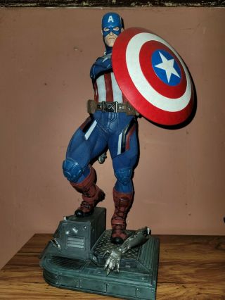 Sideshow Collectibles Captain America Premium Format Figure Exclusive