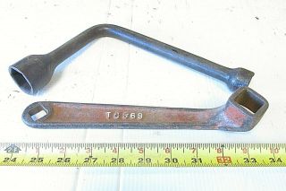 2 Old Allis Chalmers Tractor Farm Wheel Wrench Tool