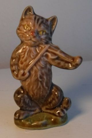 Wade England Tall Nursery Rhyme Series Cat & The Fiddle - 3 "
