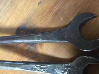 pair Antique auto Ford Embossed Model T T5983 Open Ended Wrench scripts 3