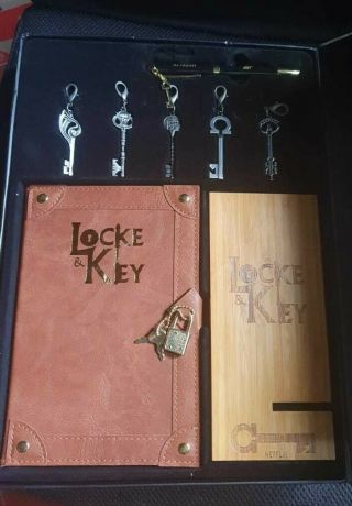 Joe Hill - Locke And Key Promo Official Gift Set - Netflix - Keys,  Pen,  Agenda.