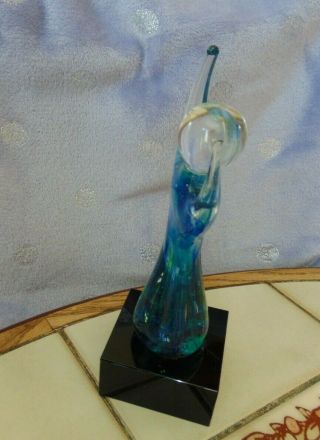 MODERN ART GLASS STATUE ON WEIGHTED BASE PERSON CHAMPION FIGURINE CLEAR / BLUE 3