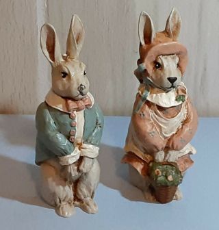 Hand Crafted In Va Wood World Pecan Resin Mr.  & Mrs.  Bunny Rabbit Early 1990s
