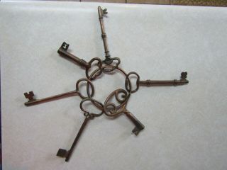Vintage 6 Large Copper/brass Metal Skeleton Keys On A Ring - Decorative