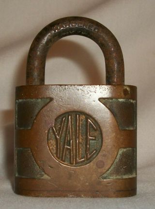 Antique Brass Body Yale & Towne Mfg Co Padlock Pad Lock Missing Key Vintage