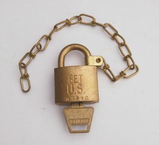 Vintage American Lock Company U.  S.  A.  Set U.  S.  Brass Padlock With Key Military