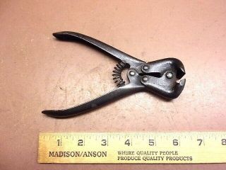 Vintage Spring Loaded End Nippers 3/4 " Cutters 6 1/4 " Long Ones