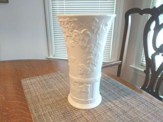 Wedgwood Classic Garden Vase,  10 ",  White,  Ex.  Cond,  Embossed Ivey