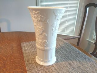Wedgwood Classic Garden Vase,  10 