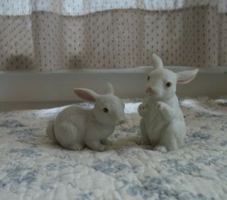 Lefton Vintage White Bunny Rabbit Figurine Pair