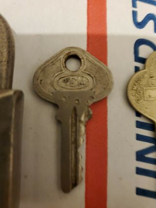 Vintage Hi test pad lock with 2 keys 3