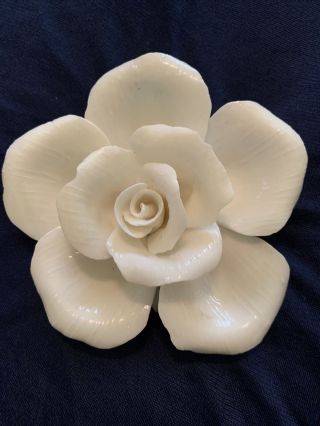 White Flower Capodomonti Style Rose By I Godinger & Co.  Horentine? 4 Inches Round