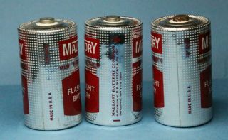 Vintage Set of 3 Mallory D Size Batteries Red & Silver for Display 2