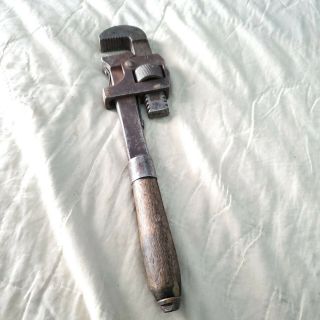 Vintage antique 14 Adjustable Pipe monkey Wrench Wood Handle unk brand GC {09 2
