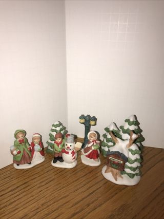 Vintage Homco Christmas Pleasant Hill Porcelain Figurines 5310 3ea & 4ea 5106