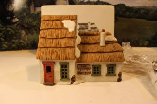 Dept 56 65005 Cottage Of Bob Cratchet & Tiny Tim Dickens Village Lighted - D12