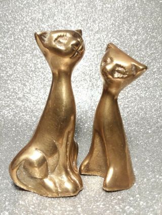 2 Vintage Mid Century Modern▪solid Brass Cats Figurines.  3 1/4 " And 3 5/8 " Tall.