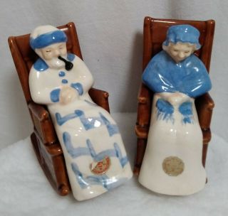 Vntg Salt & Pepper Shakers Grandpa & Grandma In Rocking Chairs Novelty Ceramic