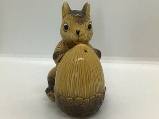 Vintage Squirrel Hugging Acorn Nut Salt And Pepper Shakers Made In Japan