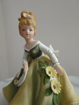 Vintage Porcelain Victorian Girl Lady in Green Dress & Hat Figurine 6.  5 2
