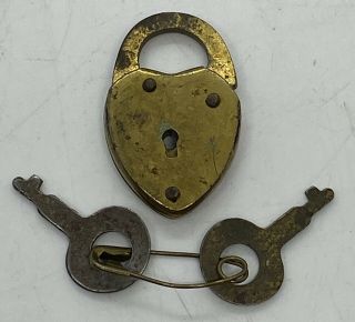 Vintage U.  S.  A.  Miniature Small Heart Shaped Lock With 2 Keys For Diary Toy Bank