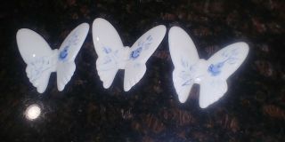 A Vintage Set Of 3 Matching Porcelain Butterfly Wall Hangings By Homco