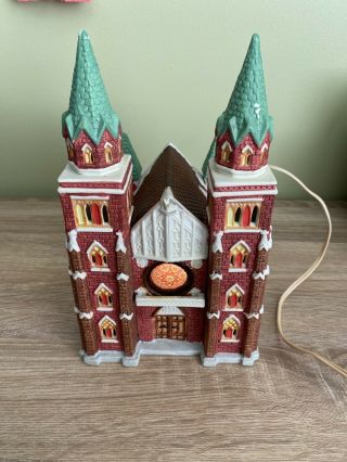 Dickensville Collectibles Noma Porcelain Lighted Cathedral Church Building 1997
