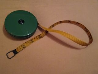 Vintage Green Hand Crank 50 Foot Cloth Tape Measure Sewing Crafts Made In Usa