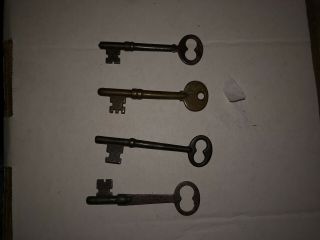 4 Vintage Antique Skeleton Keys,  Most Are Rusty