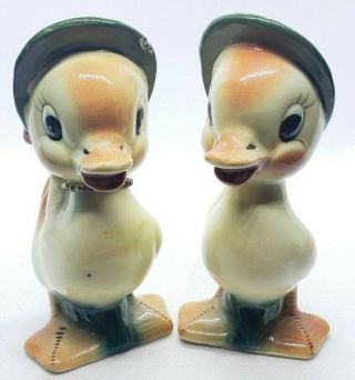 Vintage Anthropomorphic Ducks With Hats Salt And Pepper Shakers Japan Cute